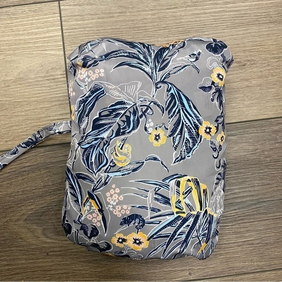 Vera bradley Rainforest Toile packable rainjacket NWT medium grey blue floral - Picture 13 of 13